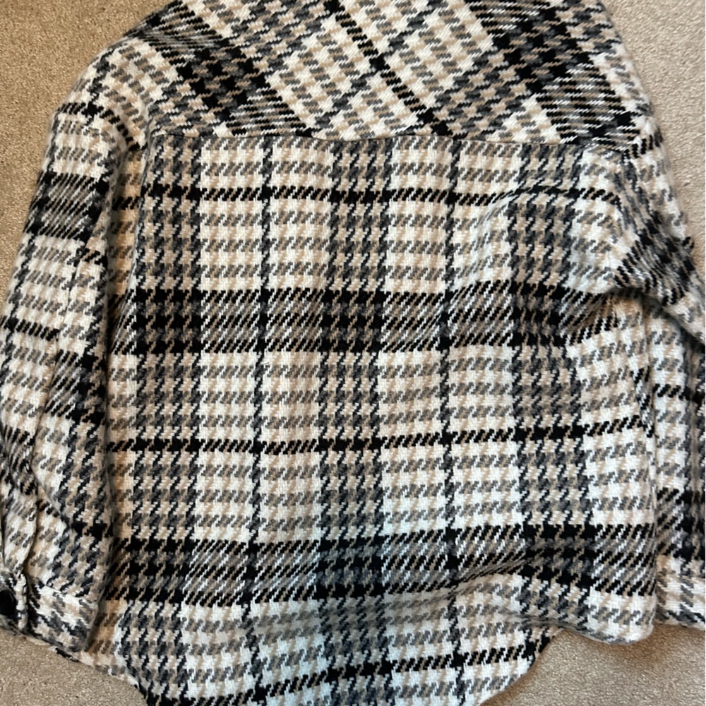 Vestique Patterned Shacket - image 3